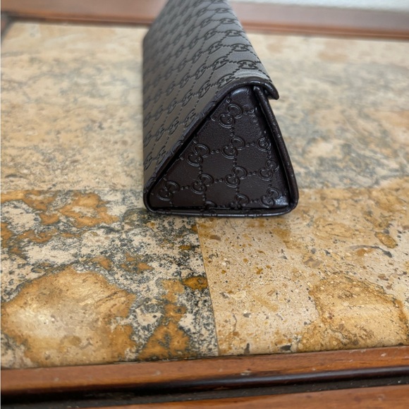 Gucci  signature eye glass case - Picture 3 of 6